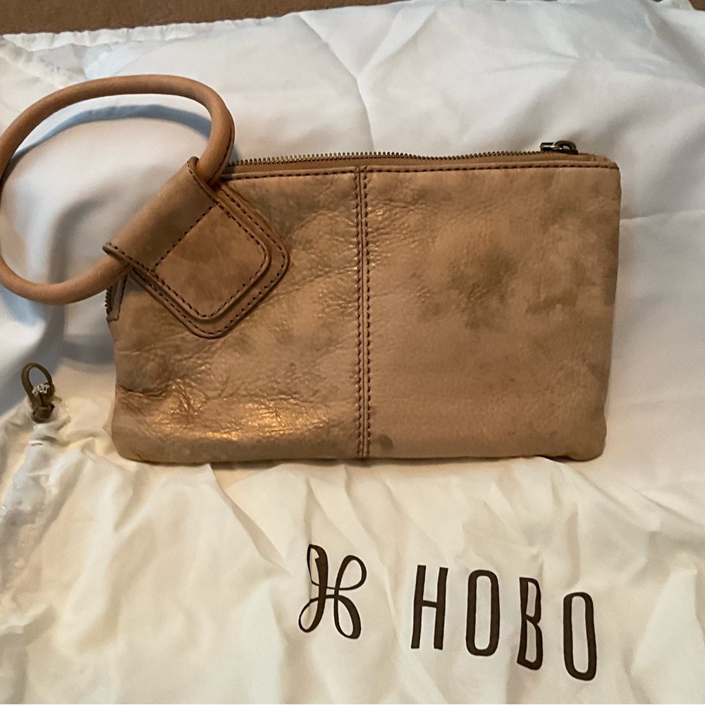 HOBO Beige &Gold Leather Wristlet Clutch